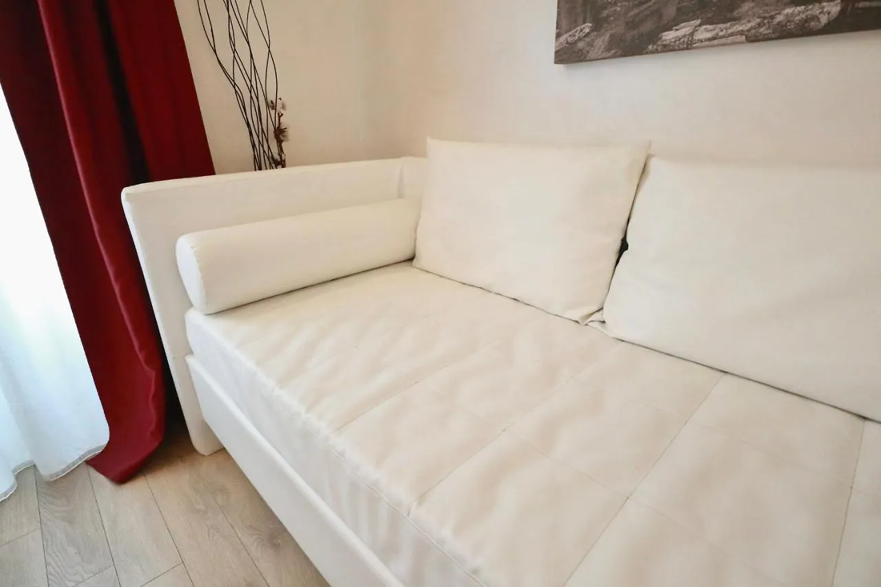 ** Guest house Tullia&Prisca Relais Hotel Rome Italy