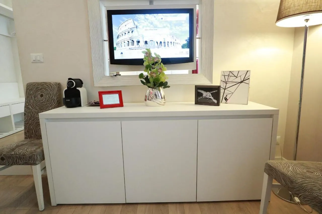 ** Guest house Tullia&Prisca Relais Hotel Rome Italy